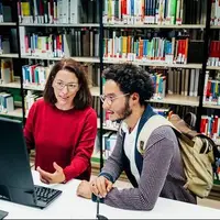 چرا همه دانشمندان باید یک کتابدار داشته باشند؟