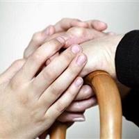 استاد حوزه: احسان به والدین امری مطلق است