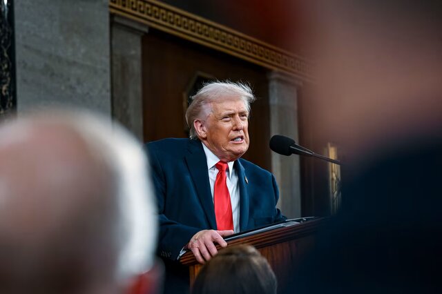 سی ان ان: ترامپ در ایران در خطر افتادن در تلهای همچون عراق است