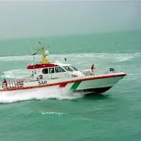 نجات ۶ سرنشین شناور سرگردان در آبهای قشم در عملیات دریابانی