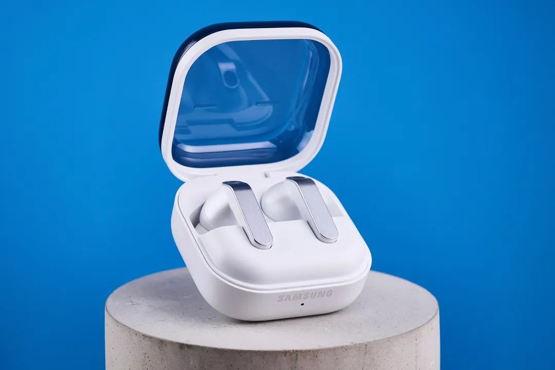 آنباکسینگ گلکسی بادز ۴ و گلکسی بادز ۴ پرو سامسونگ