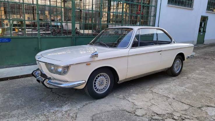وقتی یک BMW افسانهای، قطعهبهقطعه ساخته میشود!