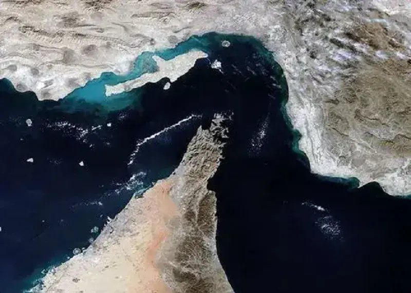 تنگه هرمز بسته شد