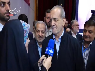 سوال جالب یک خبرنگار از پزشکیان: نوههاتون بهتون نمیگن کاری کنید که مدارس مجازی بشن؟