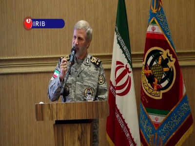 فرمانده کل ارتش: ایرانی تا ۲۰ نسل هم شده میجنگد و اجازه خدشه به ایران را نمیدهد