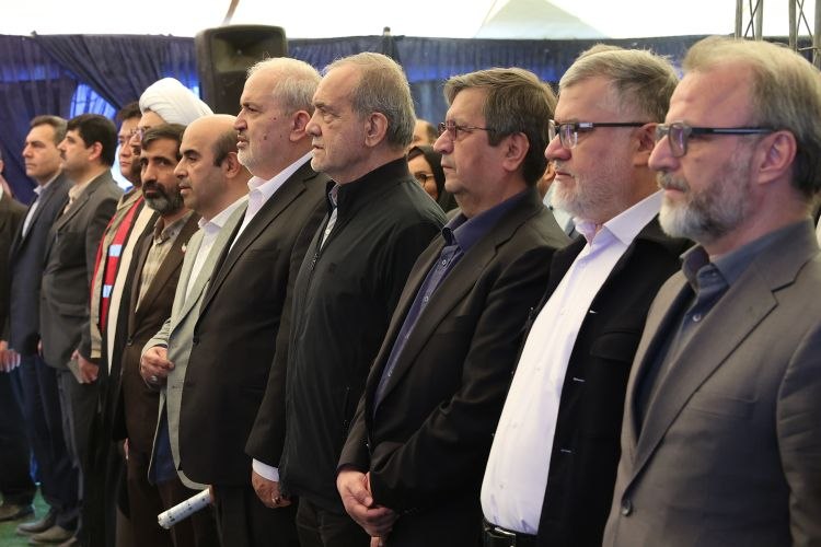 عکس/ افتتاح و بهرهبرداری از نیروگاههای خورشیدی ۹۵ مگاواتی تهران
