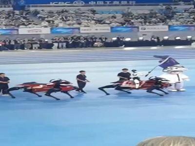 ربات انساننما سوار بر اسب رباتیک