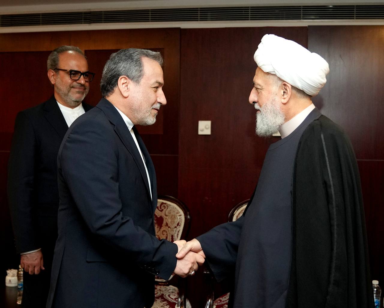 نایب رئیس مجلس اعلای اسلامی شیعیان لبنان با عراقچی دیدار کرد