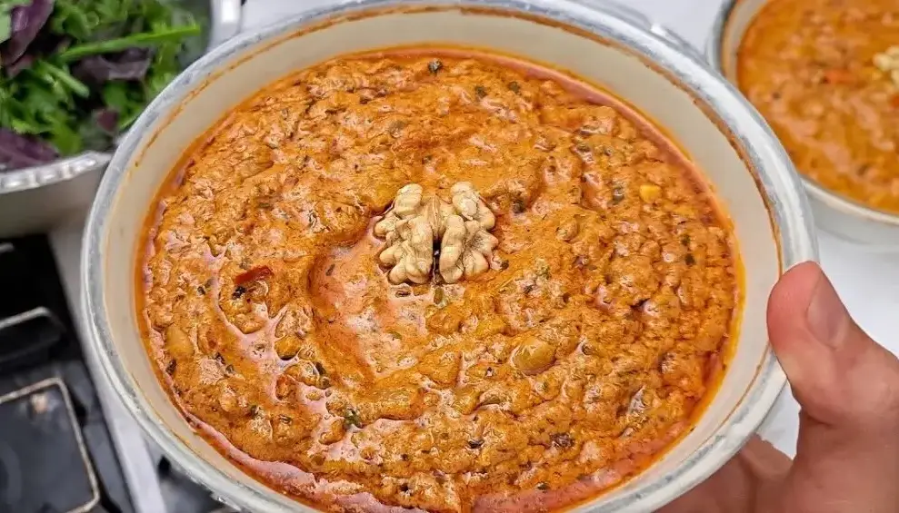 کال جوش گوجهای؛ غذای سنتی تهران با کشک و گردو