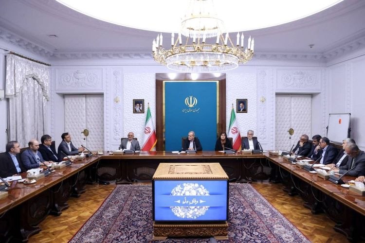 عکس/ نشست تخصصی ساماندهی تردد و صرفهجویی مصرف سوخت با حضور رئیس جمهور