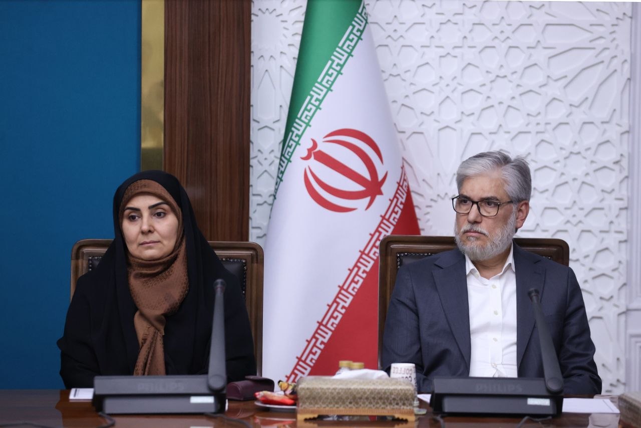 عکس/ نشست تخصصی ساماندهی تردد و صرفهجویی مصرف سوخت با حضور رئیس جمهور