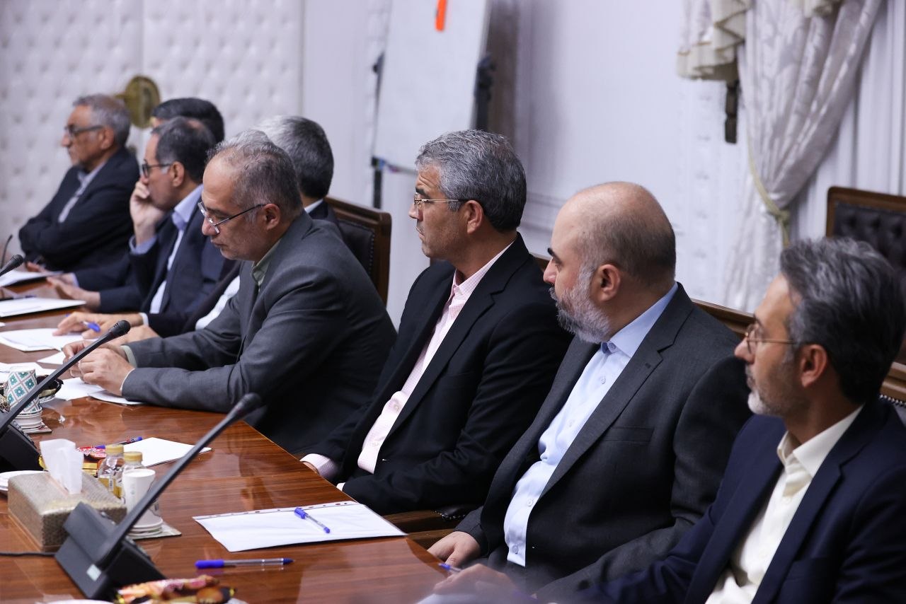 عکس/ نشست تخصصی ساماندهی تردد و صرفهجویی مصرف سوخت با حضور رئیس جمهور