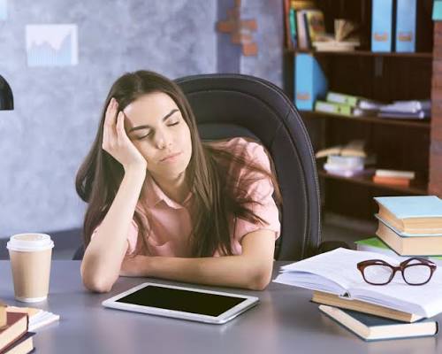 نمیدانم چرا این قدر خستهام؟