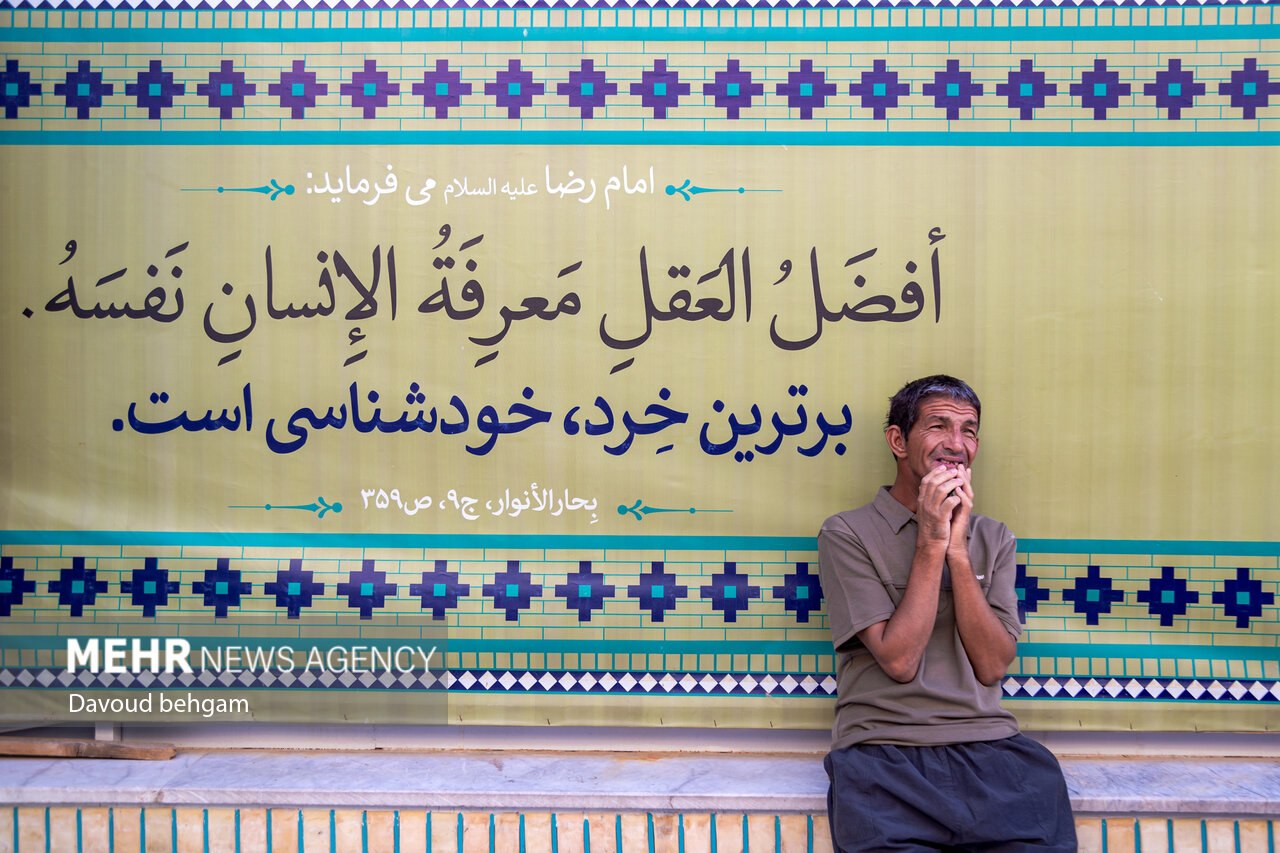 تشرف بیش از ۸۰ زائر اولی یزدی به حرم مطهر امام رضا(ع)