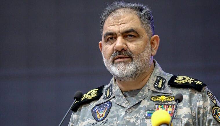 دریادار ایرانی: دشمن را میتوانیم در هر نقطهای زمینگیر کنیم