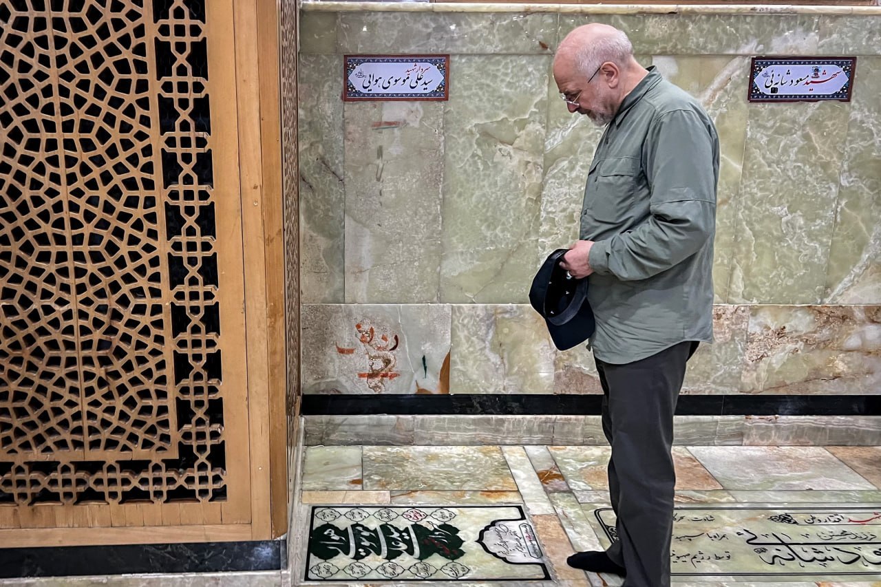 عکس/ حضور قالیباف در حرم عبدالعظیم حسنی(ع)