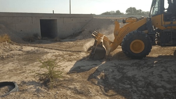 آغاز پاکسازی و لایروبی ۲۷۵ پل خوزستان در آستانه بارشهای احتمالی