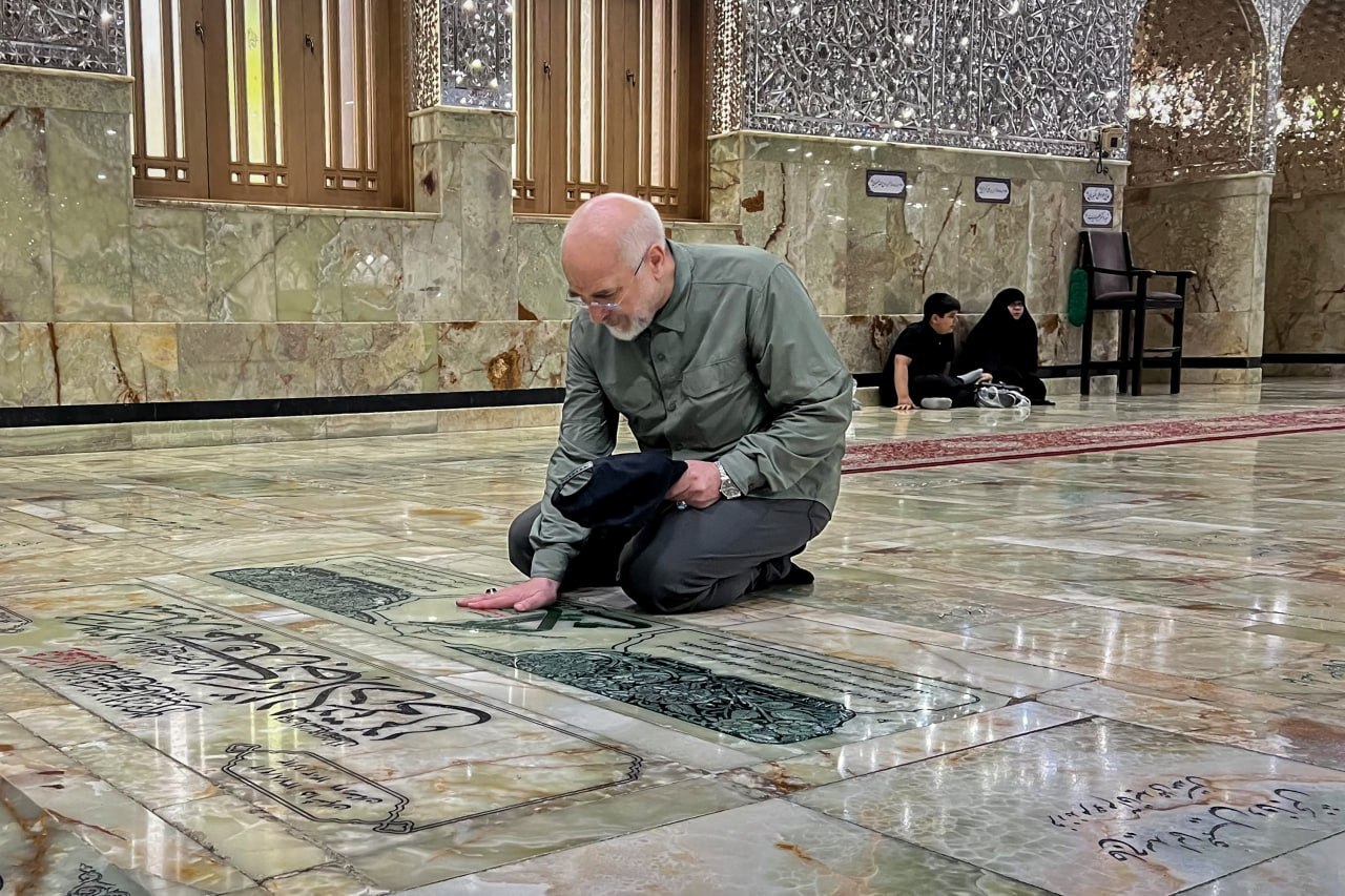 عکس/ حضور قالیباف در حرم عبدالعظیم حسنی(ع)