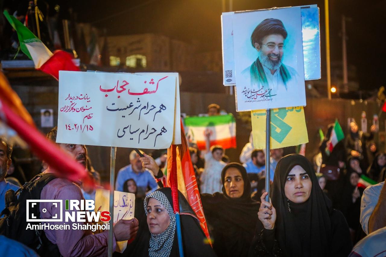 عکس/صد و نود و سومین شب؛ میدان انقلاب تهران غرق حضور مردم