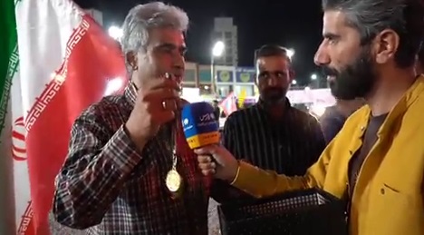 شما این مدال را گردن چه کسی میاندازید؟
