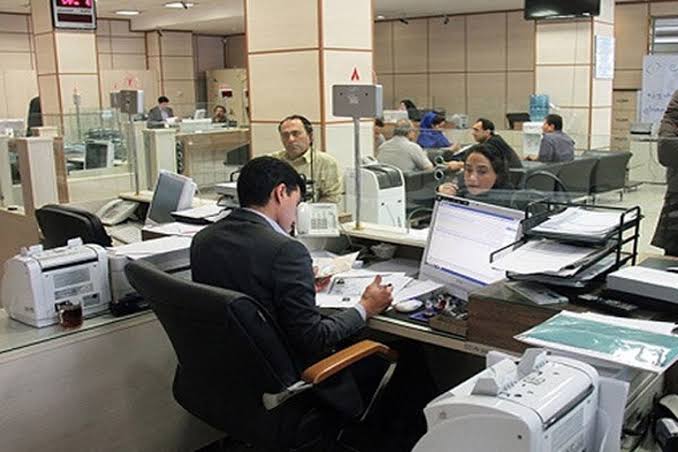 اصلاح ساختار اداری؛ راهکار کاهش ۱۲۰ هزار میلیارد تومانی هزینههای دولت