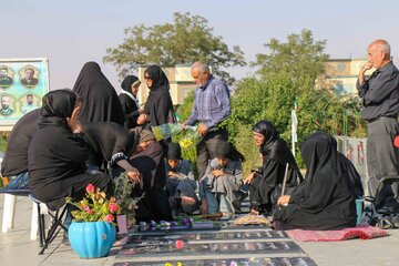 عکس/ آیین ملی مهمانی لالهها - گلزار شهدای همدان