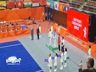 سکو و پرچم وزن منهای ۶۵ کیلوگرم ساندای مردان