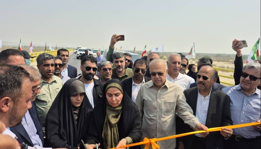 ۸ پل بازسازیشده در هرمزگان با حضور وزیر راه و شهرسازی افتتاح شد