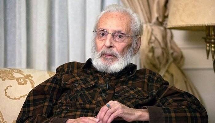لباس و ژست جالب جمشید مشایخی در عکس کودکیاش