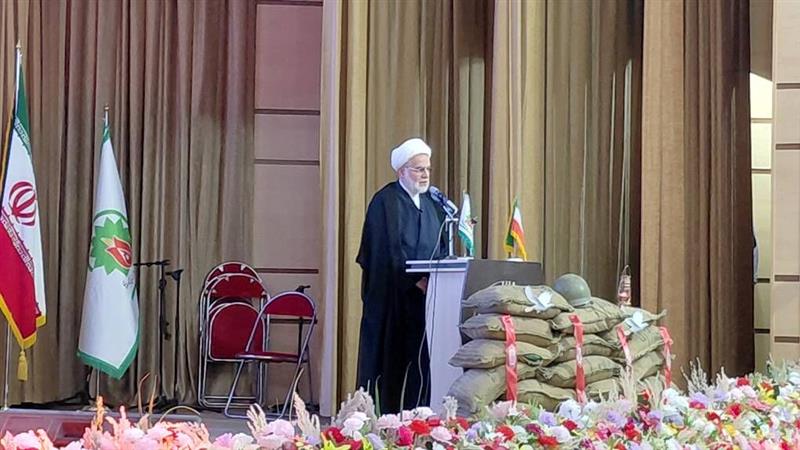 نماینده ولی فقیه در کردستان: عبودیت و ایثار شاخصههای اصلی سربازان تراز انقلاب است
