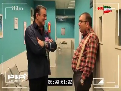 وقتی جواد رضویان با کفش به عارف لرستانی حمله میکنه!