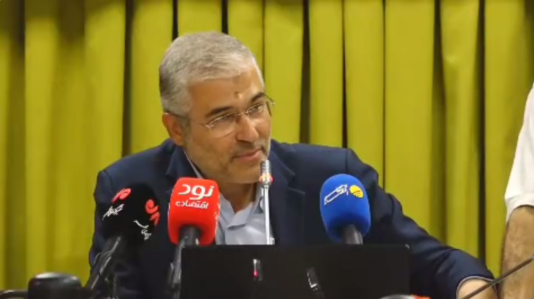 نماینده مجلس: نرخ ارز باید پنج سال روی یک عدد تثبیت شود!