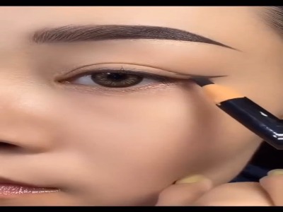 این میکاپ چشم مخصوص پلک های افتادست!
