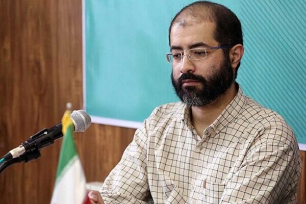مهدی جمشیدی: بد است برای جمهوریت که یک رئیس جمهور ده دقیقه بیغلط نمیتواند حرف بزند