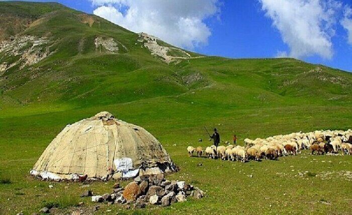 استاندار آذربایجان شرقی: کاهش جمعیت عشایر زنگ خطری برای سیاستگذاریهای حمایتی است