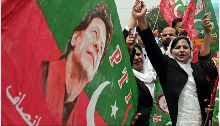 مذاکره دولت پاکستان با حامیان عمران خان برای مهار اعتراضات اسلامآباد
