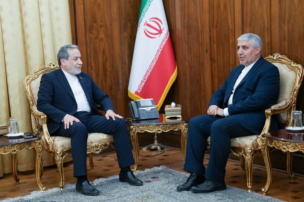 دیدار و گفت‌وگوی سفیر جمهوری اسلامی ایران در جمهوری آذربایجان با وزیر امور خارجه