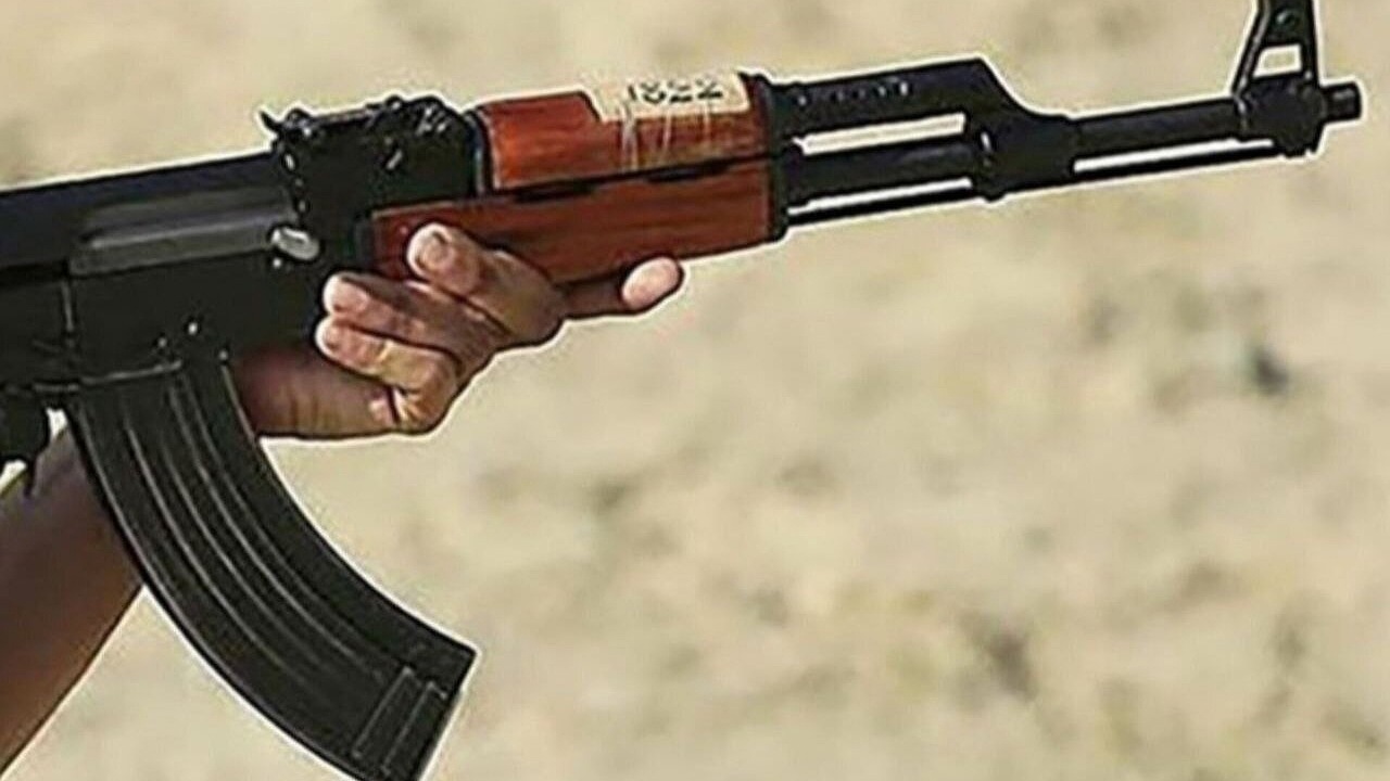 حملهٔ تروریستی به خودروی پلیس در نصرت&zwnj;آباد زاهدان