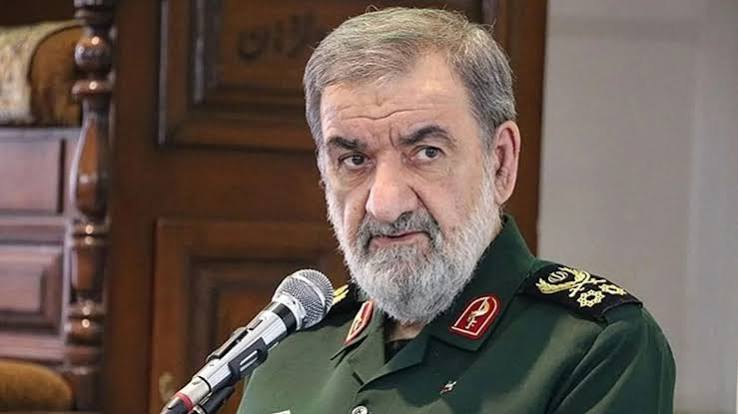 سرلشکر رضایی: کنترل تنگه هرمز را حفظ میکنیم و از منافع اقتصادی آن بهره خواهیم برد
