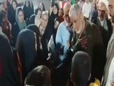 حضور سردار عظمایی فرمانده نیروی دریایی سپاه در اجتماع مردمی