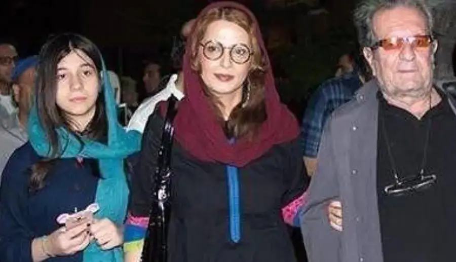 دلنوشته تلخ مونا مهرجویی در سومین سالمرگ پدر و مادرش