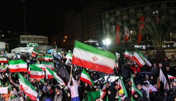سرمقاله جوان/ تاریخ ایران معاصر «ماندگاری» را از کجا آورد؟