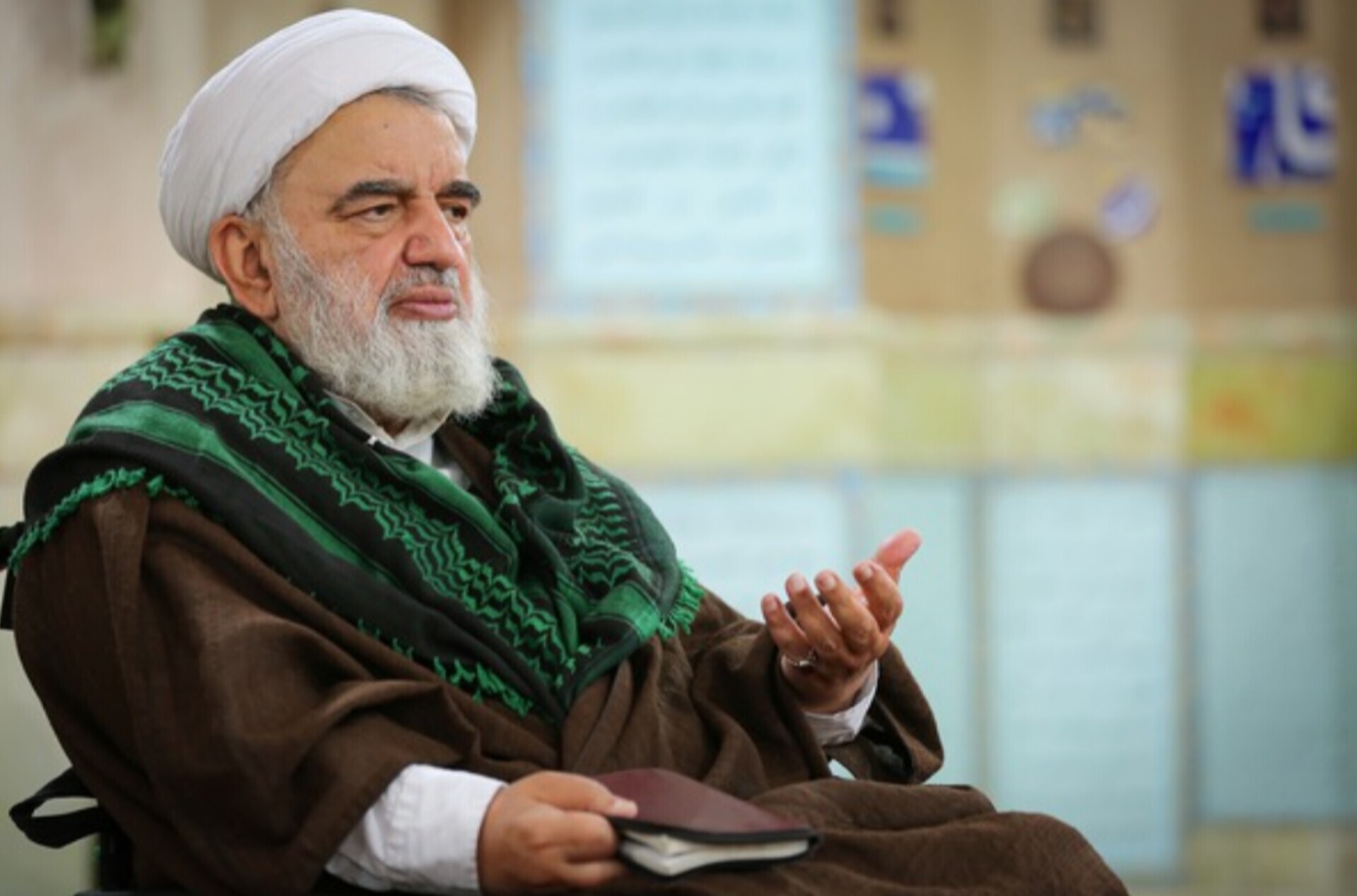 توصیه آیت&zwnj;الله جاودان برای پیروزی رزمندگان اسلام و سلامتی رهبر انقلاب