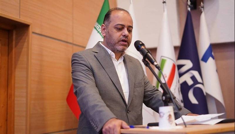 مومنی: فدراسیون امارات قول پیگیری مجوز پرواز تراکتور را داد