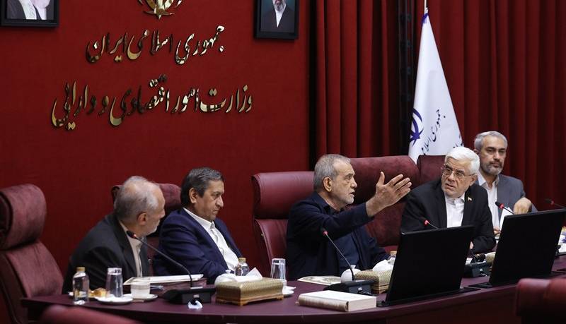 تسنیم: 100 روز گذشت اما دستور پزشکیان برای پرداخت ارز کالای اساسی اجرا نشد