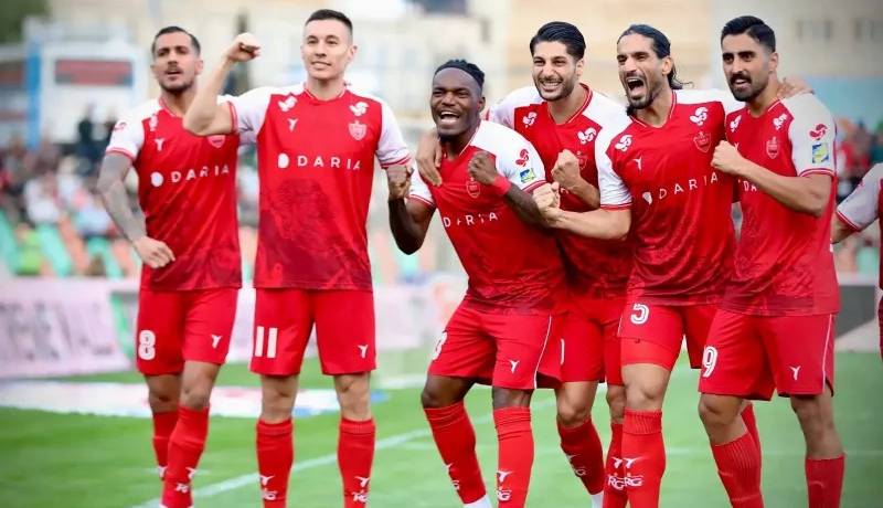 مدافع پرسپولیس، دیدار با فولاد را از دست داد!