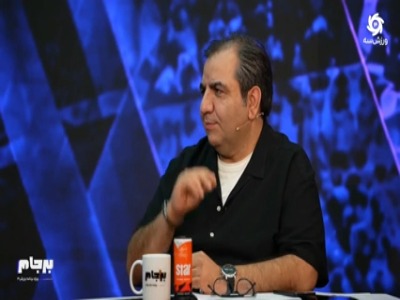 فیروز کریمی، داور معروف و بازی با تیم 12 نفره!