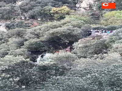 ۸۰ زخمی درپی سقوط اتوبوس به دره در بارسلونا