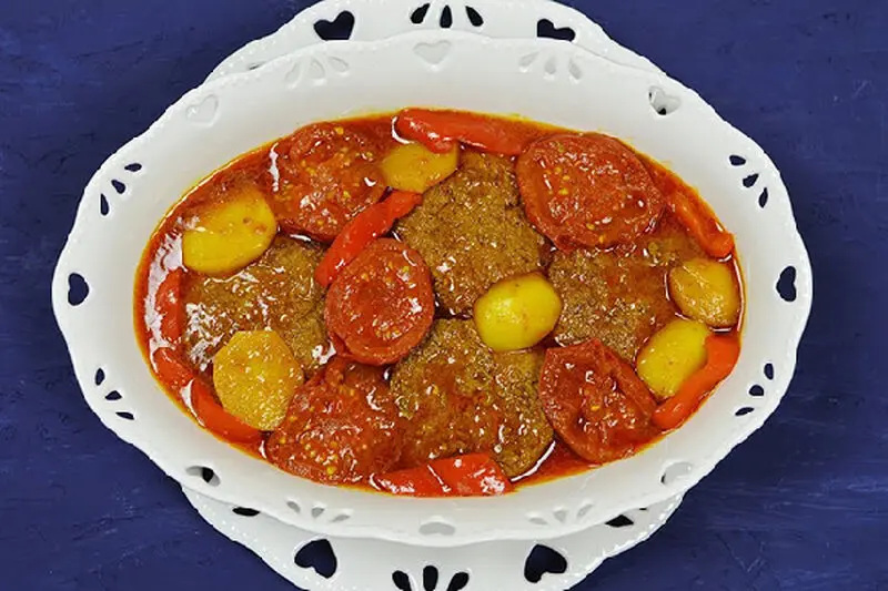 طرز تهیه کباب تابهای با سس گوجه به سبک رستورانی