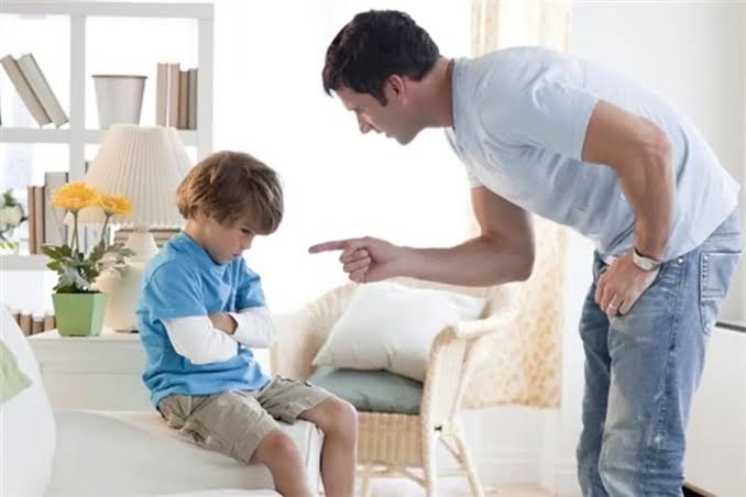 در تربیت فرزند پسر مواظب احساساتش باشید